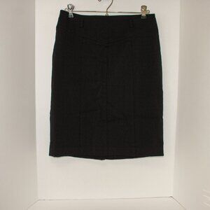 Black Style & Co. Pencil Skirt W/ belt loops and slit in back, size 6 P.